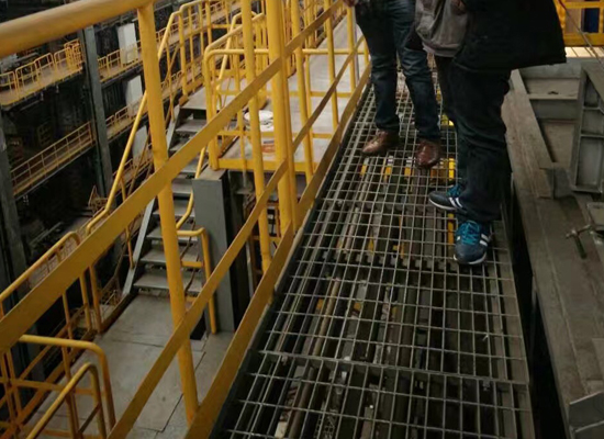 过道踏步格子板 